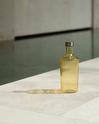 1 glass bottle for water