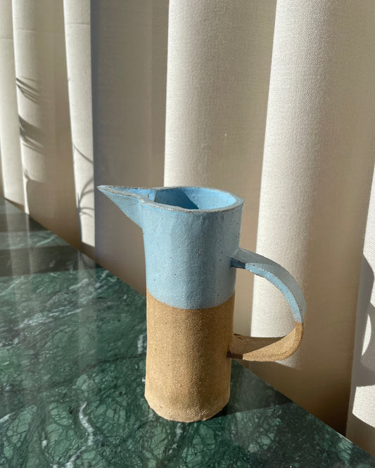 Lyseblå kande på 600 ml