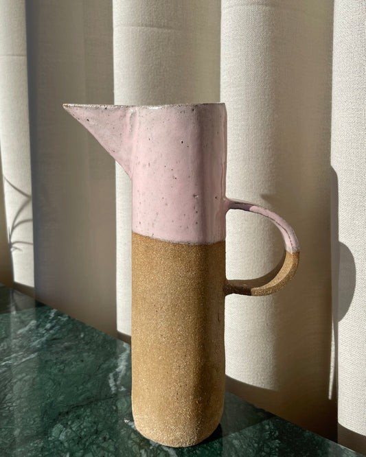 Lyserød kande på 700 ml