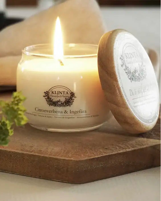 Scented candle with wooden lid - 60 hours