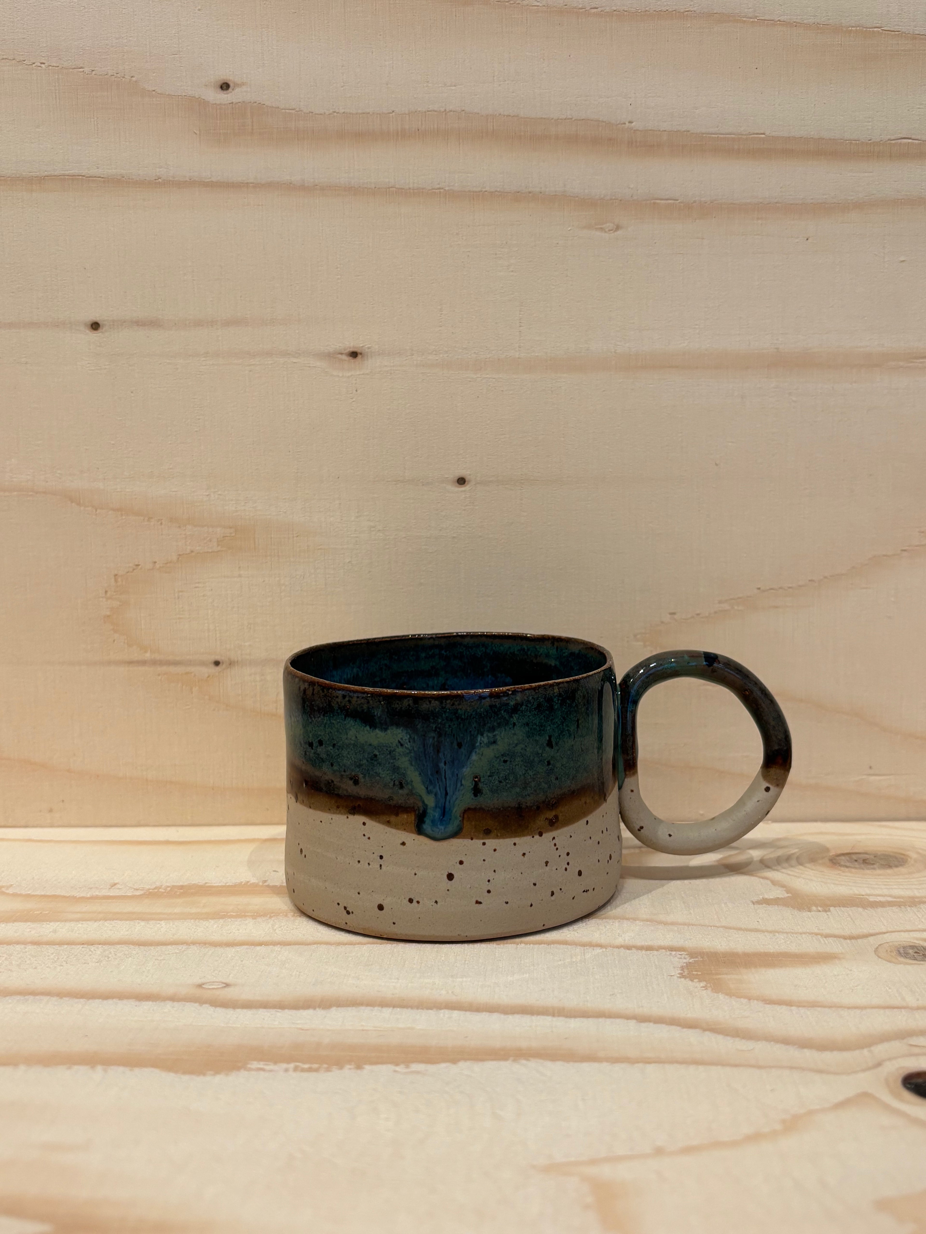 Crush cup