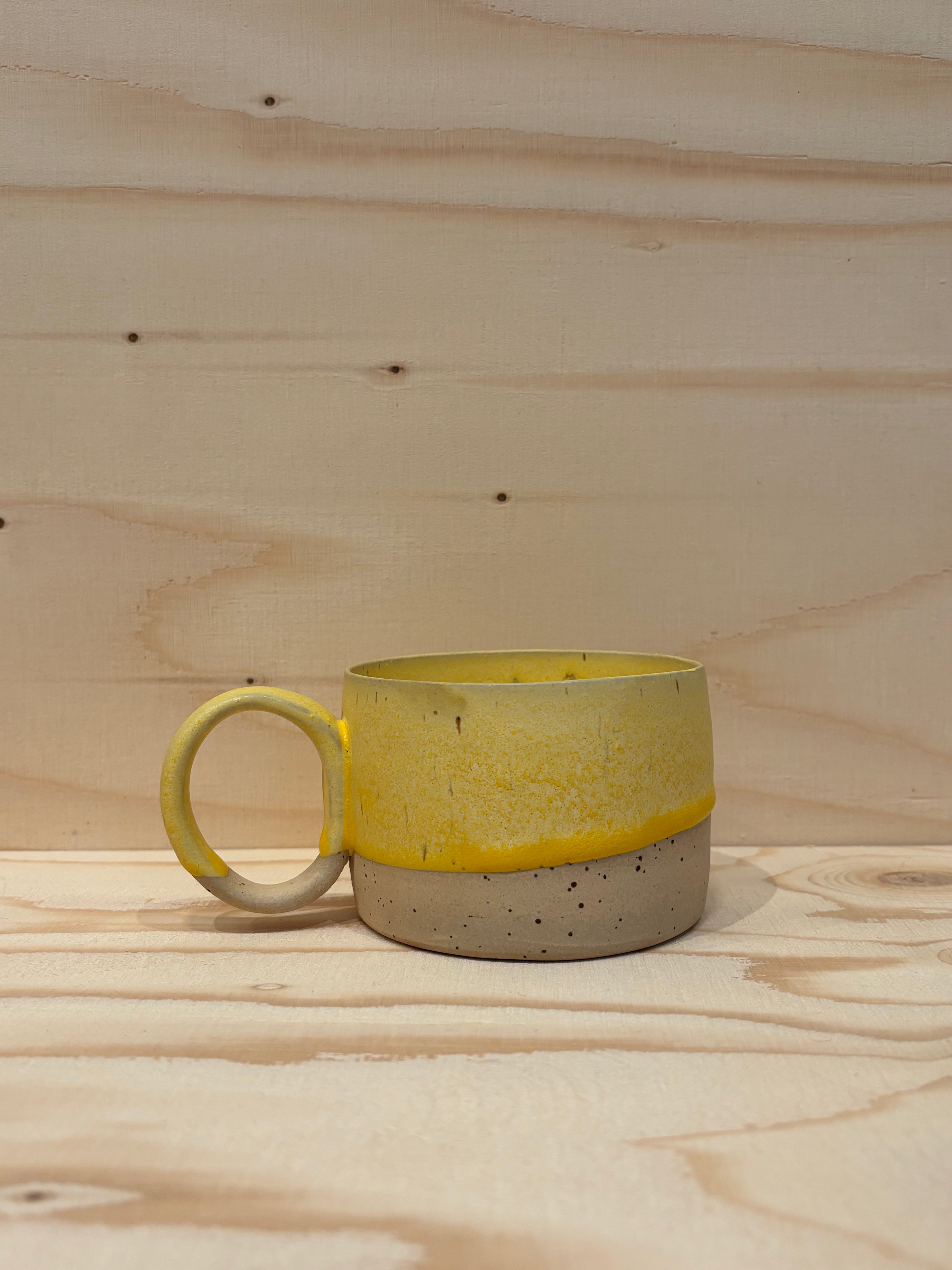 Crush cup