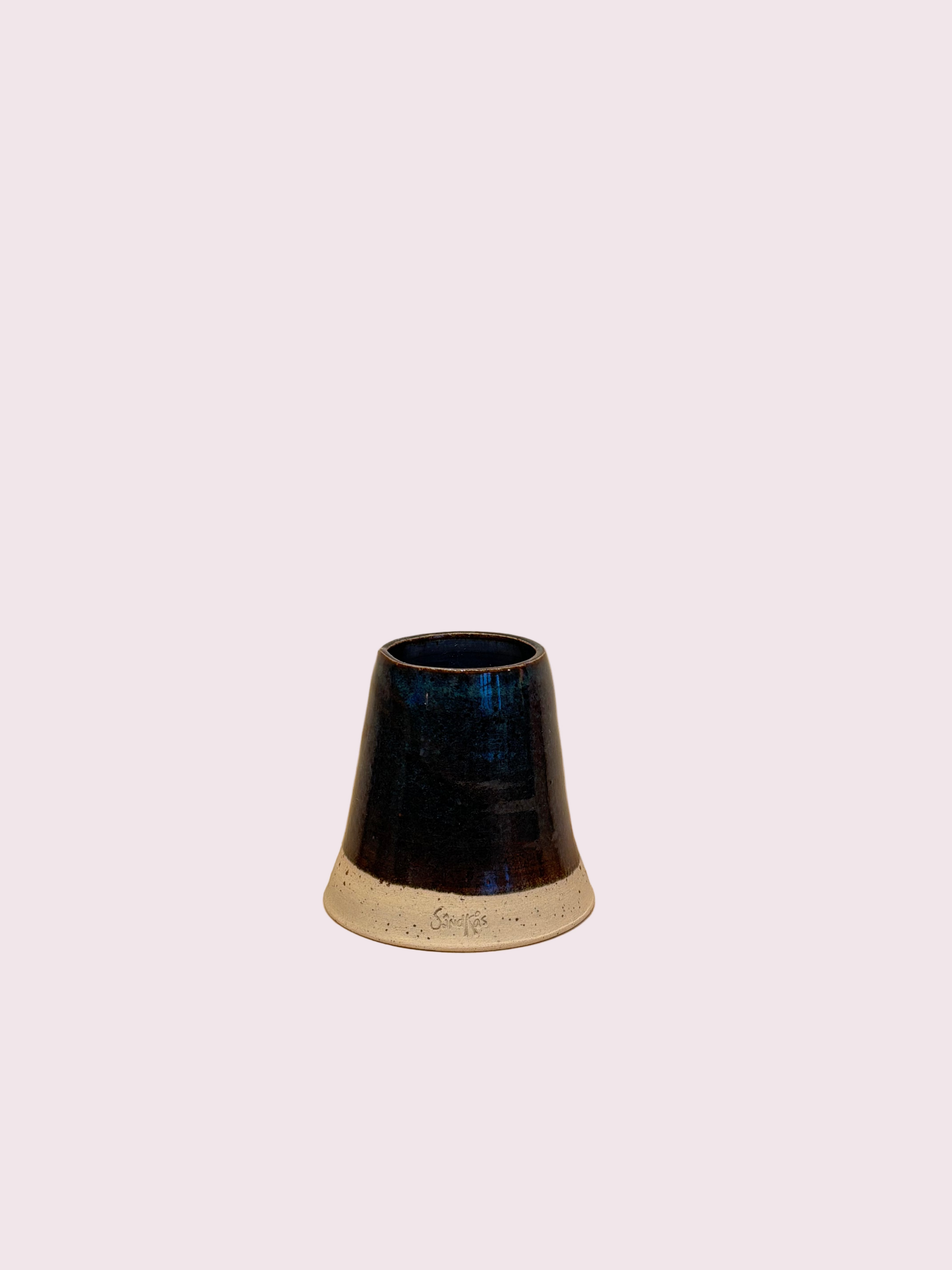Keglevase (mellem - 9 cm høj)