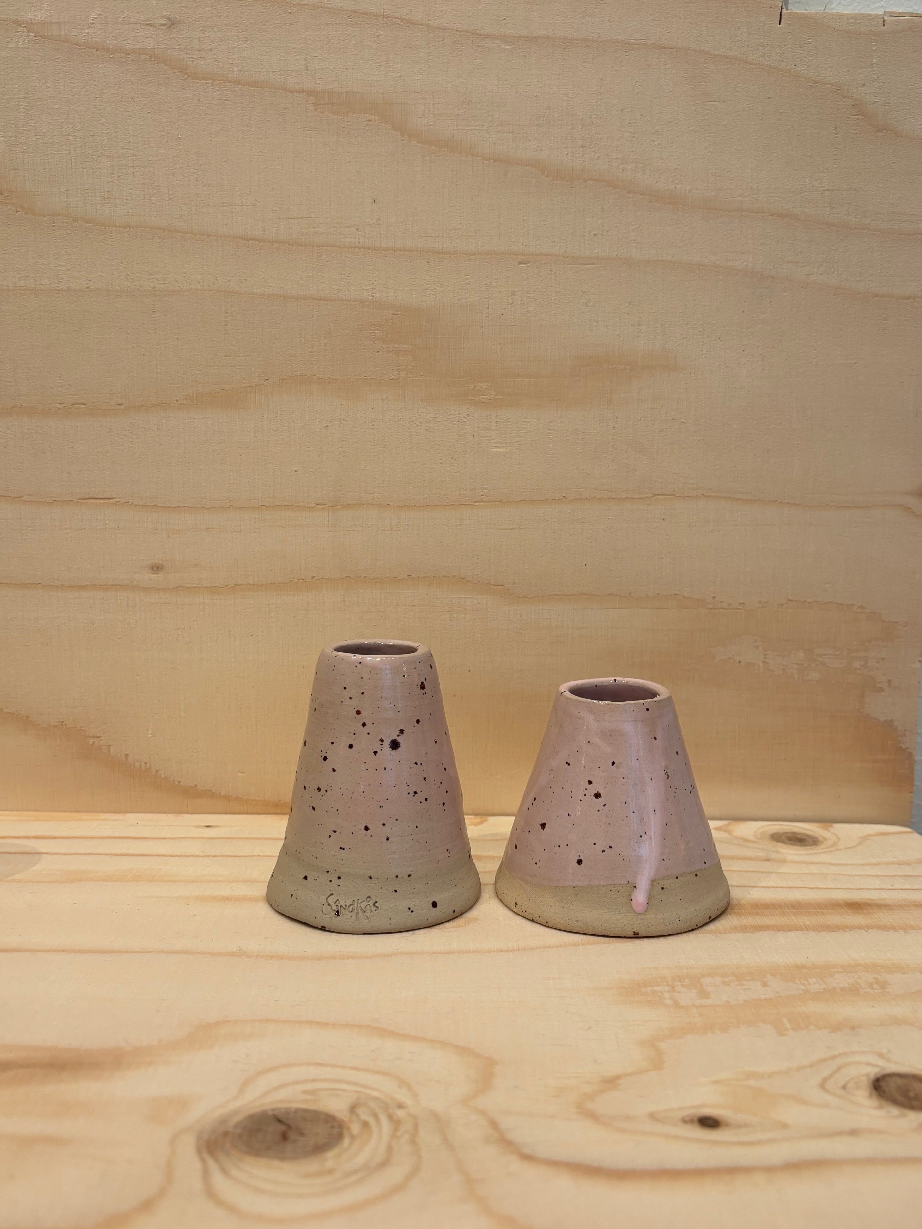 Keglevase (lille - 7 cm høj)