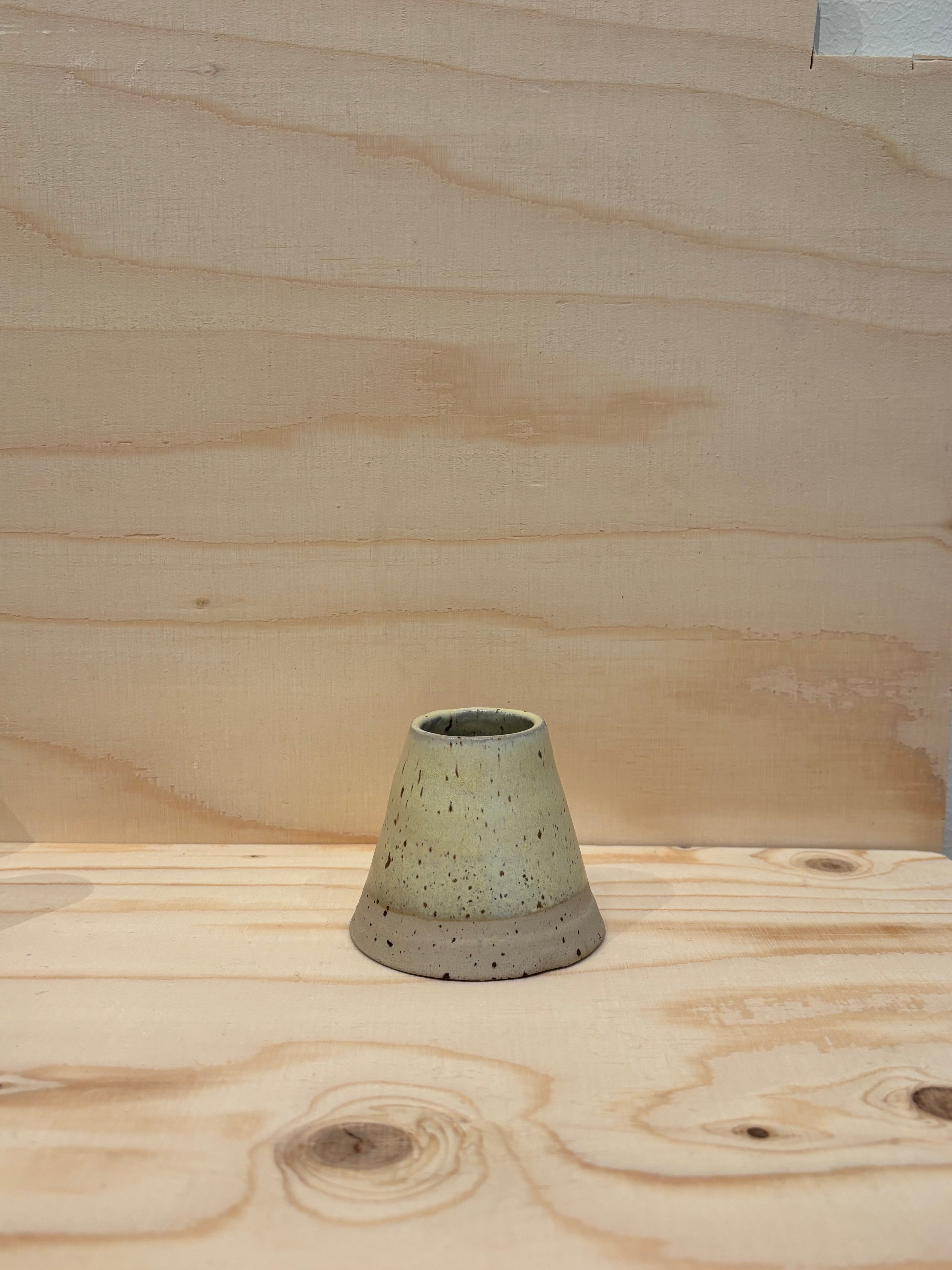 Keglevase (lille - 7 cm høj)