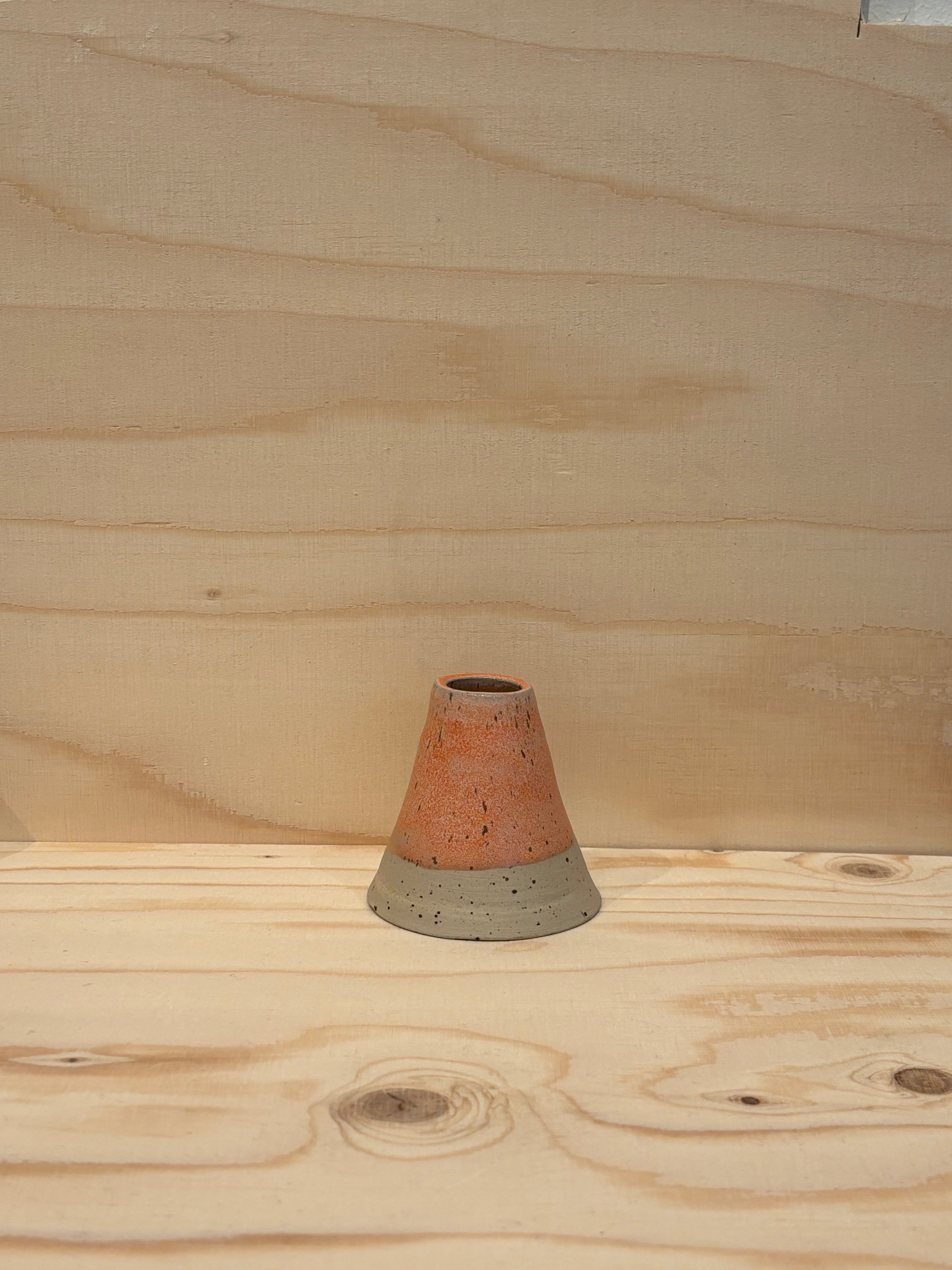 Keglevase (lille - 7 cm høj)