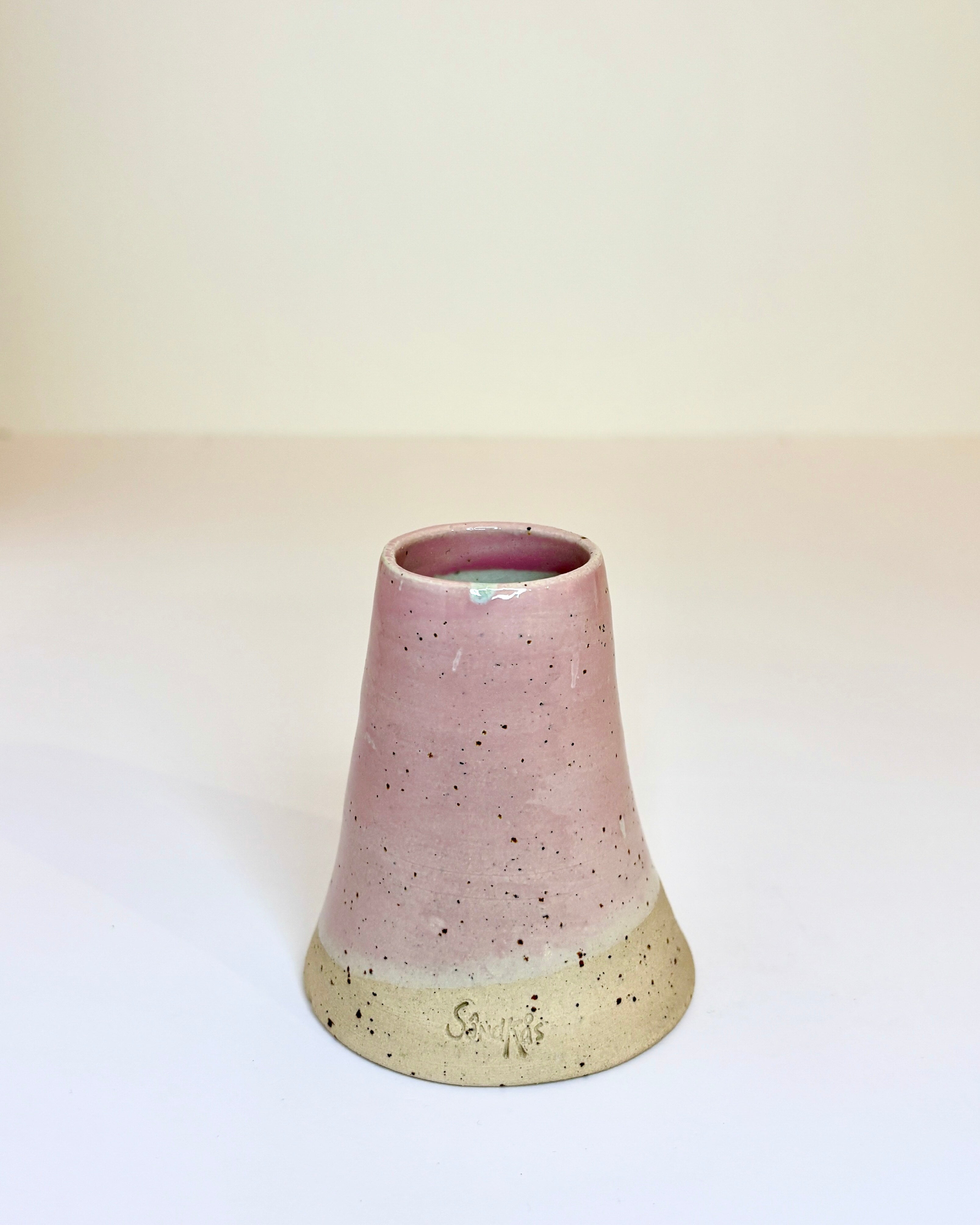 Keglevase (lille - 7 cm høj)