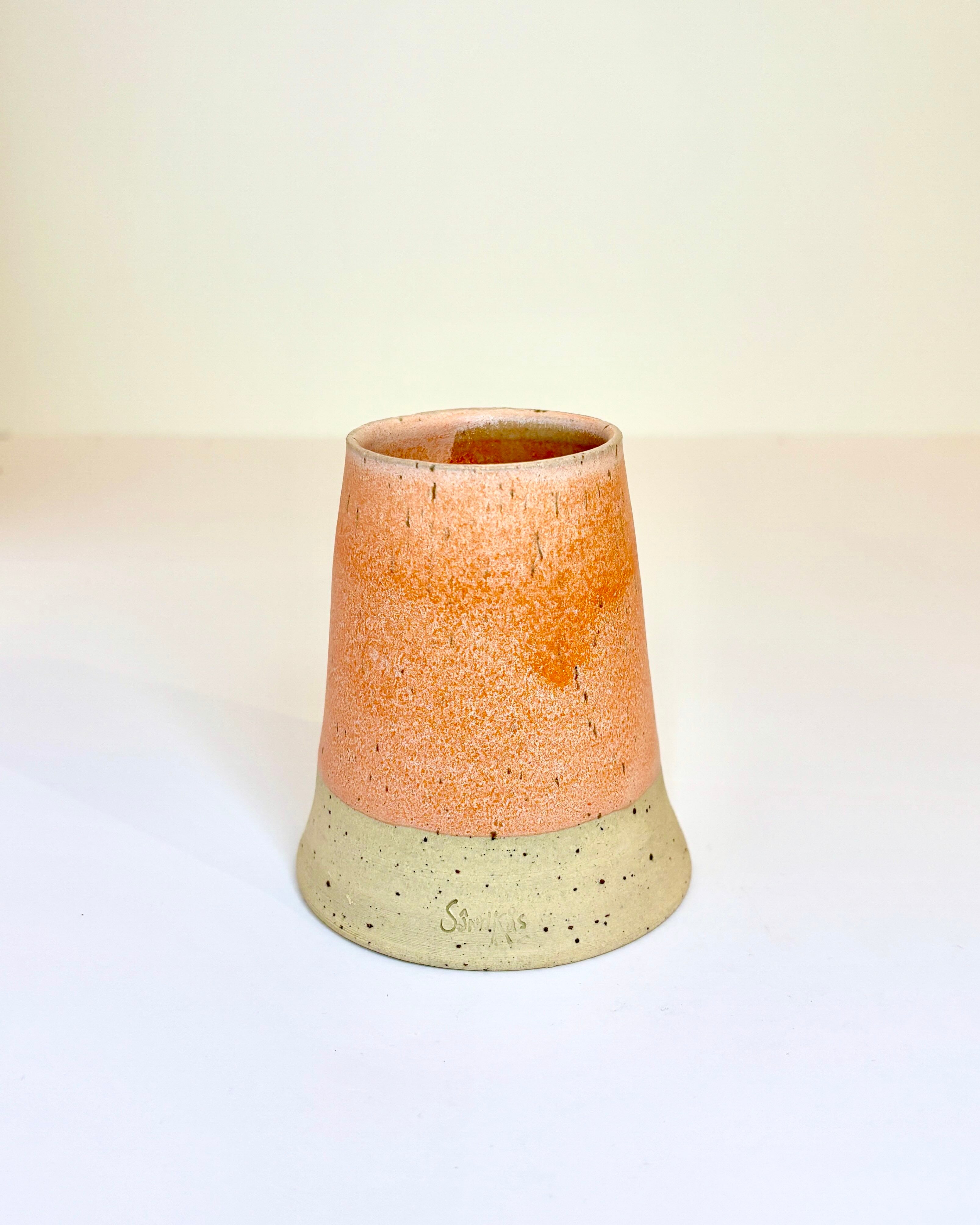 Keglevase (mellem - 9 cm høj)