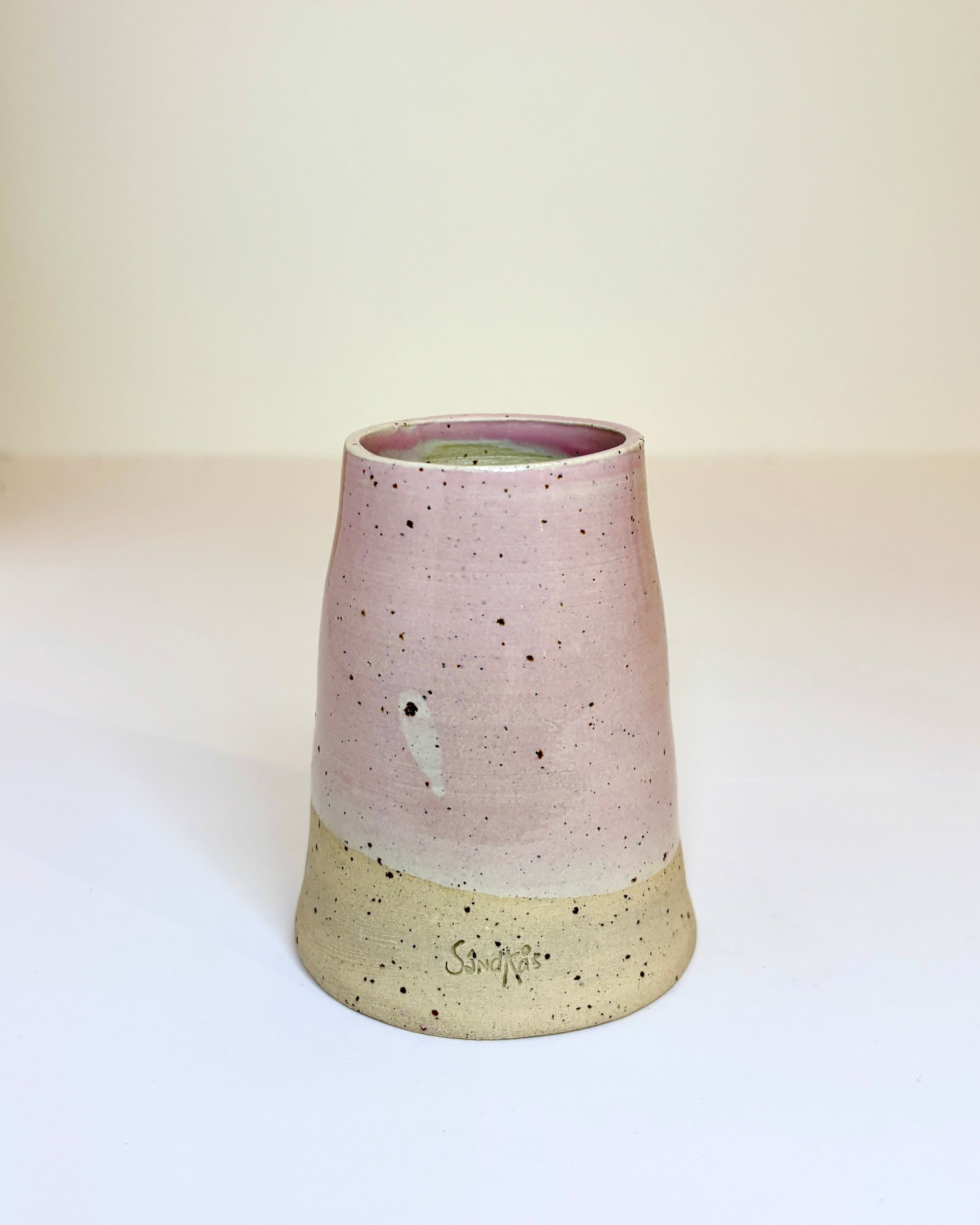 Keglevase (mellem - 9 cm høj)