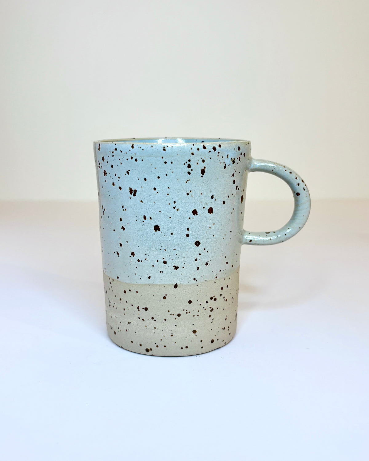 Kaas cup (høj kop m. hank)