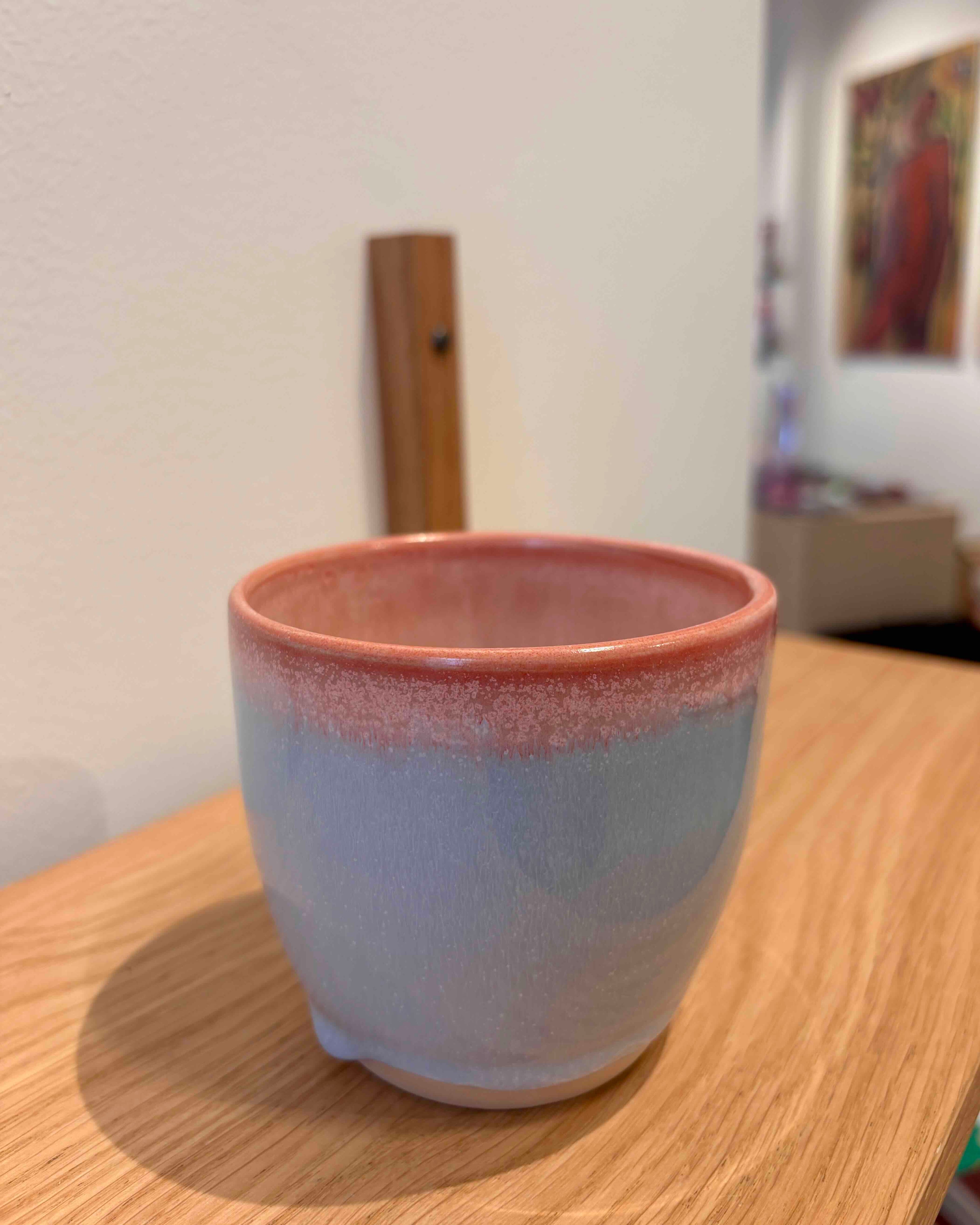 Hånddrejet kop uden hank