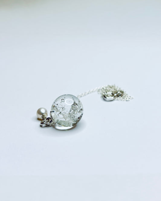 Silver necklace with sand from Kronborg and freshwater pearl