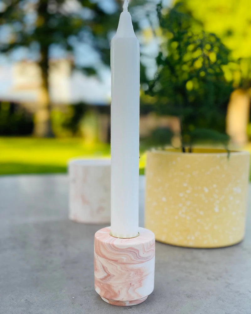 Vilma - lysestage i jesmonite