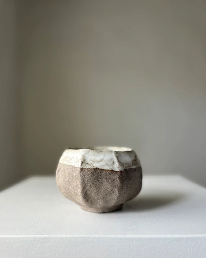 Boble kop - grå dyp med hvid glaze - mellem