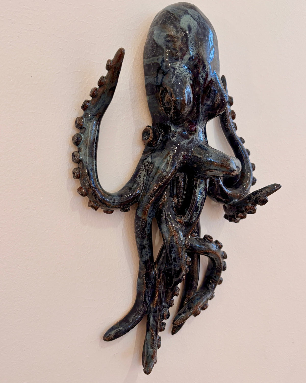 Pulpo skulptur i ler